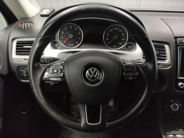 Volkswagen Touareg II Рестайлинг с пробегом 2015 года, цена 2 533 000 рублей, 308921 км, внедорожник, Автокод Объявления