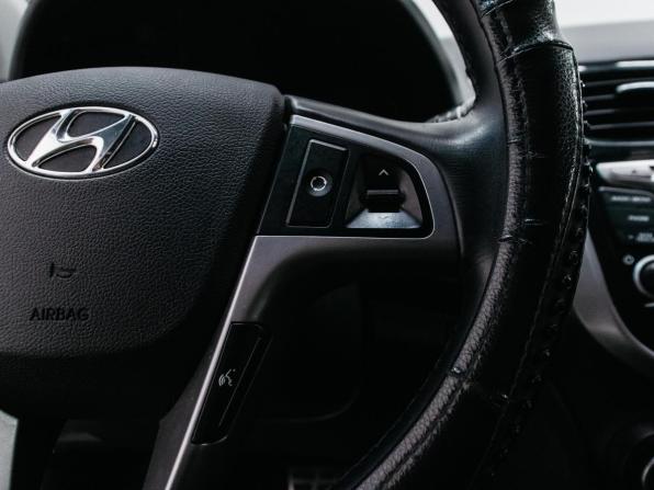 Hyundai Solaris I Рестайлинг с пробегом 2015 года, цена 1 450 000 рублей, 90745 км, седан, Автокод Объявления