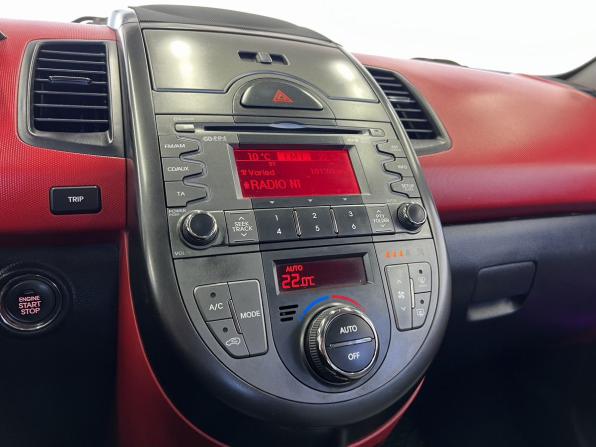 Kia Soul I с пробегом 2011 года, цена 869 000 рублей, 215288 км, хэтчбек, Автокод Объявления