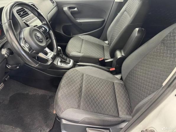 Volkswagen Polo V Рестайлинг с пробегом 2018 года, цена 1 375 000 рублей, 113002 км, седан, Автокод Объявления