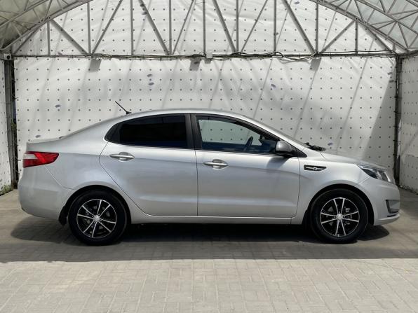 Kia Rio III с пробегом 2013 года, цена 890 000 рублей, 97140 км, седан, Автокод Объявления