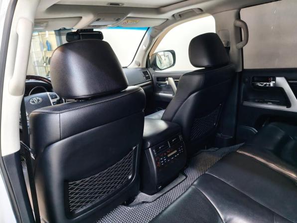 Toyota Land Cruiser 200 Series Рестайлинг 1 с пробегом 2014 года, цена 4 100 000 рублей, 230529 км, внедорожник, Автокод Объявления