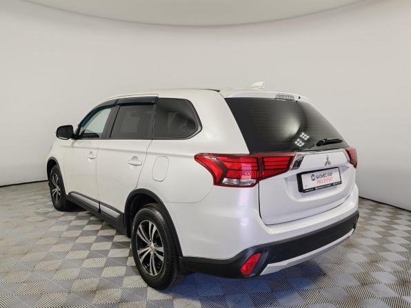 Mitsubishi Outlander III Рестайлинг 2 с пробегом 2017 года, цена 1 929 000 рублей, 154087 км, внедорожник, Автокод Объявления
