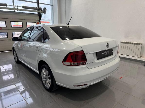 Volkswagen Polo V Рестайлинг с пробегом 2016 года, цена 990 000 рублей, 143689 км, седан, Автокод Объявления