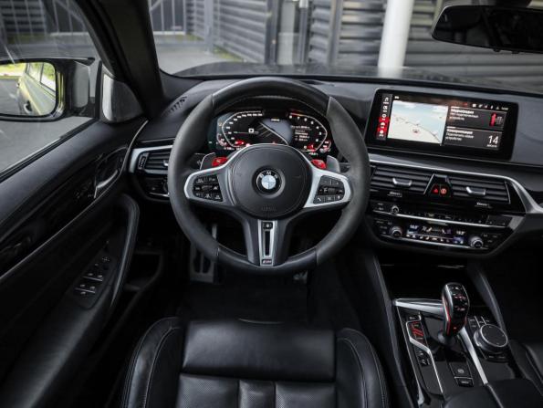 BMW M5 VI (F90) Рестайлинг с пробегом 2021 года, цена 9 700 000 рублей, 60000 км, седан, Автокод Объявления