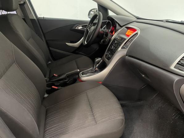 Opel Astra J с пробегом 2011 года, цена 577 000 рублей, 235000 км, хэтчбек, Автокод Объявления