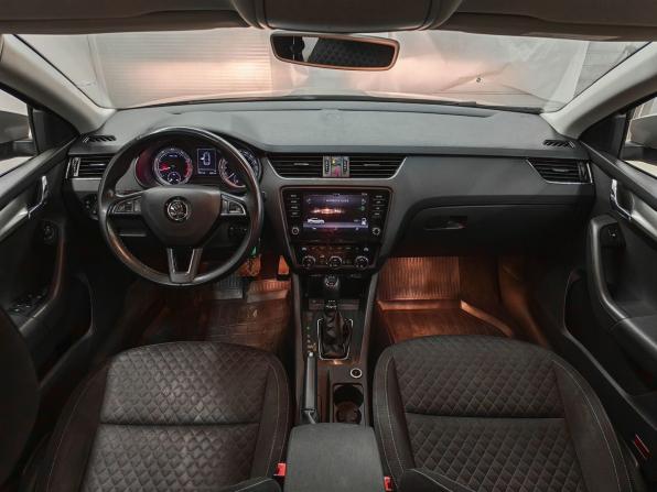 Skoda Octavia III (A7) Рестайлинг с пробегом 2018 года, цена 1 600 000 рублей, 191090 км, лифтбек, Автокод Объявления