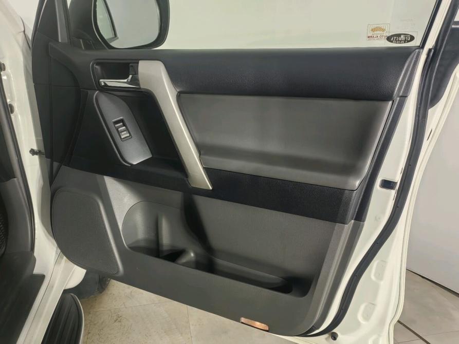 Toyota Land Cruiser Prado 150 Series Рестайлинг 1 Санкт-Петербург  - изображение 18
