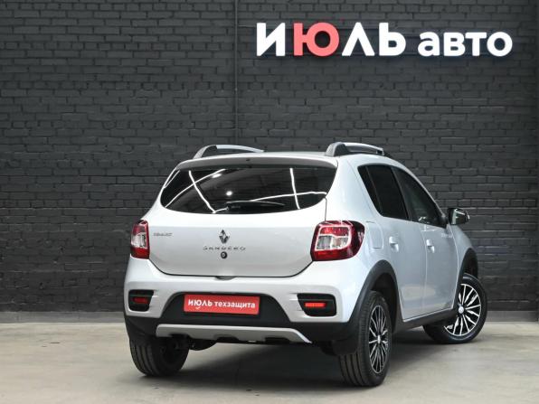 Renault Sandero II Рестайлинг с пробегом 2019 года, цена 1 100 000 рублей, 120813 км, хэтчбек, Автокод Объявления