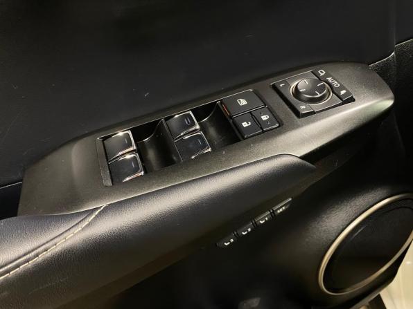 Lexus NX I Рестайлинг с пробегом 2018 года, цена 3 399 000 рублей, 25517 км, внедорожник, Автокод Объявления