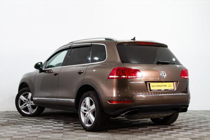 Volkswagen Touareg II с пробегом 2011 года, цена 1 799 000 рублей, 228700 км, внедорожник, Автокод Объявления