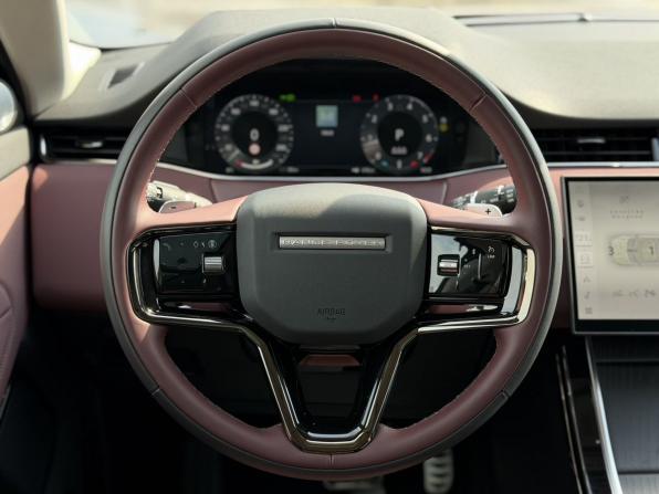 Land Rover Range Rover Evoque II Рестайлинг с пробегом 2025 года, цена 5 690 000 рублей, 25 км, внедорожник, Автокод Объявления
