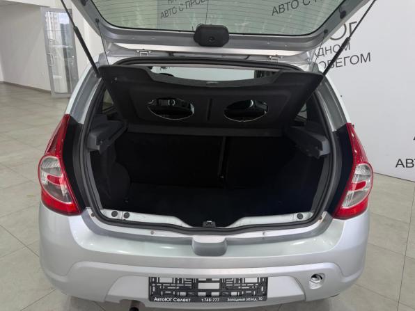 Renault Sandero I с пробегом 2012 года, цена 550 000 рублей, 123500 км, хэтчбек, Автокод Объявления