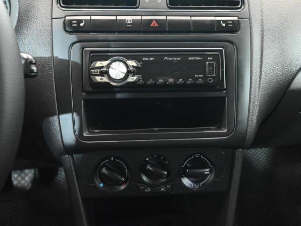 Volkswagen Polo V с пробегом 2012 года, цена 870 000 рублей, 101477 км, седан, Автокод Объявления