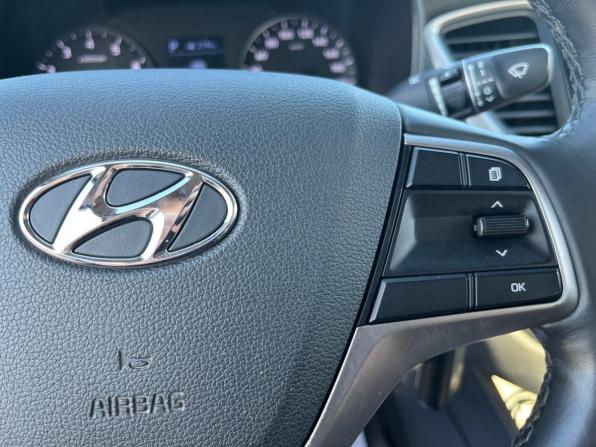 Hyundai Solaris II с пробегом 2019 года, цена 1 339 200 рублей, 157000 км, седан, Автокод Объявления