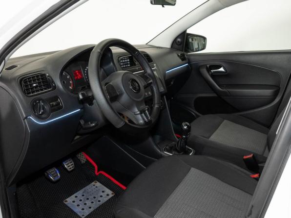 Volkswagen Polo V с пробегом 2011 года, цена 665 000 рублей, 220000 км, седан, Автокод Объявления