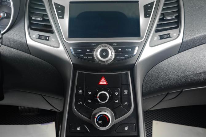 Hyundai Elantra V (MD) Рестайлинг с пробегом 2015 года, цена 1 379 000 рублей, 197000 км, седан, Автокод Объявления