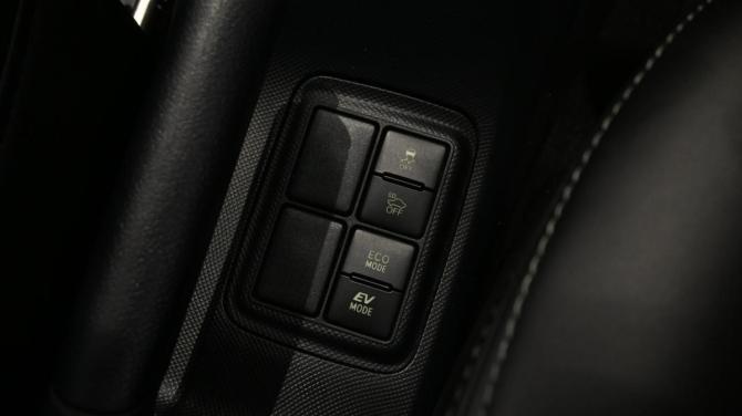 Toyota Aqua I Рестайлинг 2 с пробегом 2018 года, цена 1 070 000 рублей, 101750 км, хэтчбек, Автокод Объявления