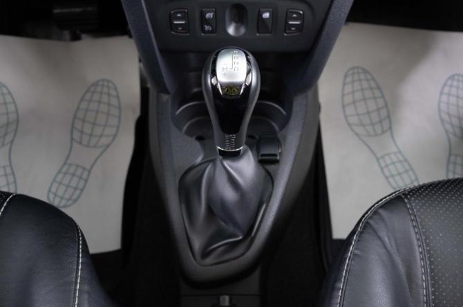 Renault Sandero II Рестайлинг с пробегом 2020 года, цена 1 619 000 рублей, 55893 км, хэтчбек, Автокод Объявления