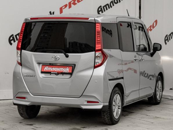 Toyota Roomy I Рестайлинг с пробегом 2021 года, цена 1 060 000 рублей, 105428 км, минивэн, Автокод Объявления