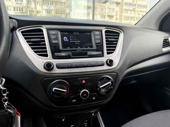 Hyundai Solaris II Рестайлинг с пробегом 2021 года, цена 1 499 000 рублей, 88028 км, седан, Автокод Объявления