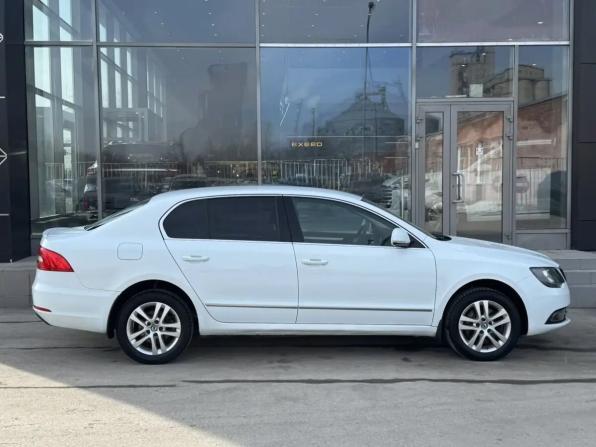 Skoda Superb II Рестайлинг с пробегом 2014 года, цена 800 000 рублей, 219153 км, лифтбек, Автокод Объявления