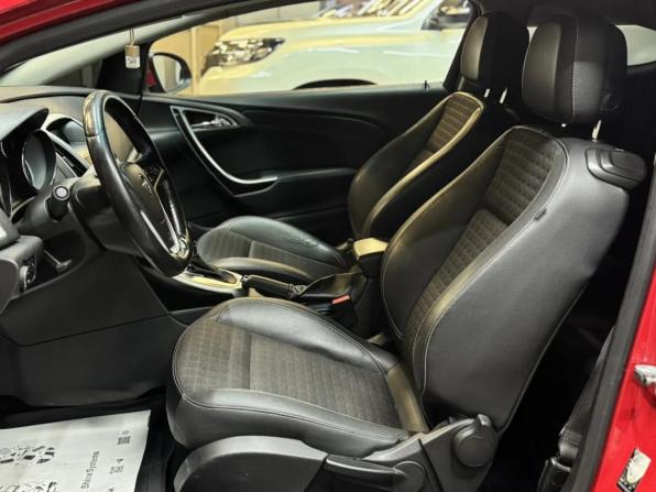 Opel Astra J Рестайлинг с пробегом 2012 года, цена 747 000 рублей, 155981 км, хэтчбек, Автокод Объявления