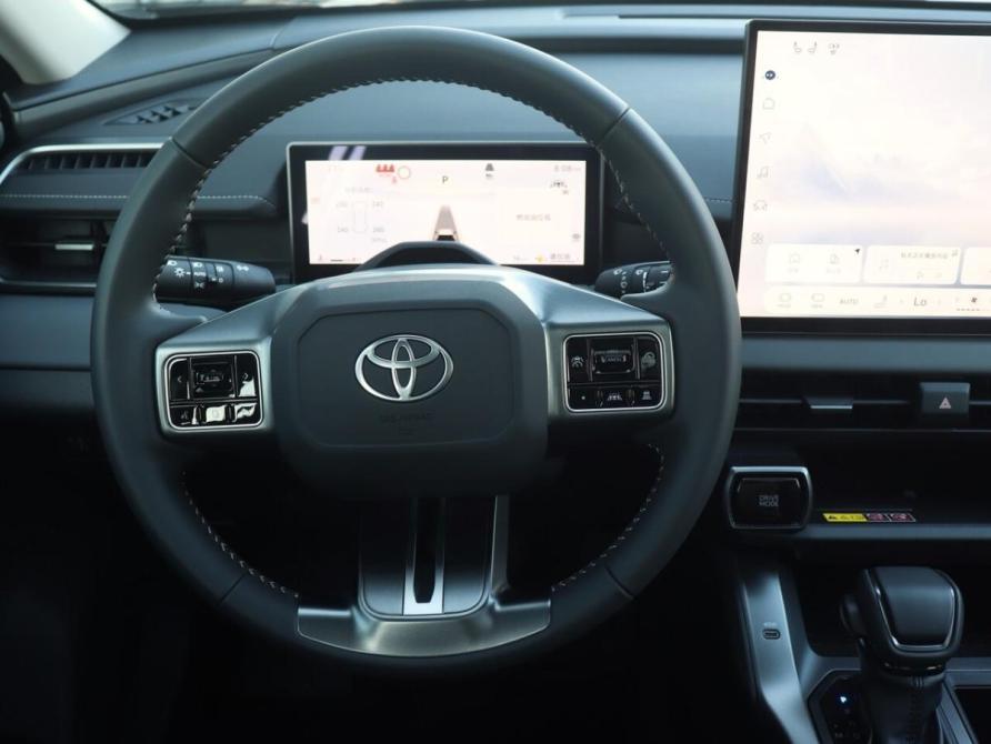 Toyota RAV4 VI (XA60) Казань  - изображение 13