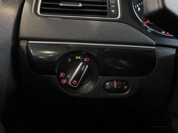 Volkswagen Jetta VI Рестайлинг с пробегом 2018 года, цена 1 515 000 рублей, 177422 км, седан, Автокод Объявления