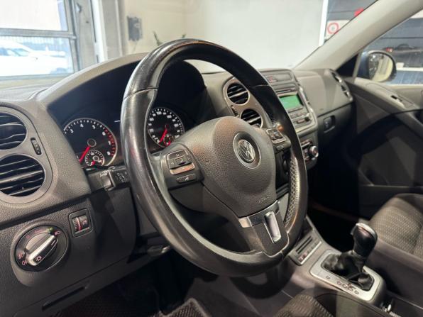 Volkswagen Tiguan I Рестайлинг с пробегом 2011 года, цена 1 090 000 рублей, 267838 км, внедорожник, Автокод Объявления