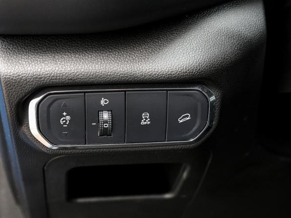Haval Jolion I Рестайлинг с пробегом 2024 года, цена 1 849 000 рублей, 43775 км, внедорожник, Автокод Объявления