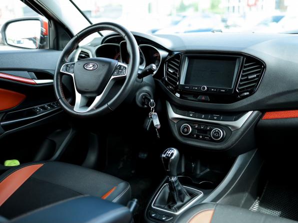 Lada (ВАЗ) Vesta I с пробегом 2021 года, цена 1 299 000 рублей, 98100 км, универсал, Автокод Объявления