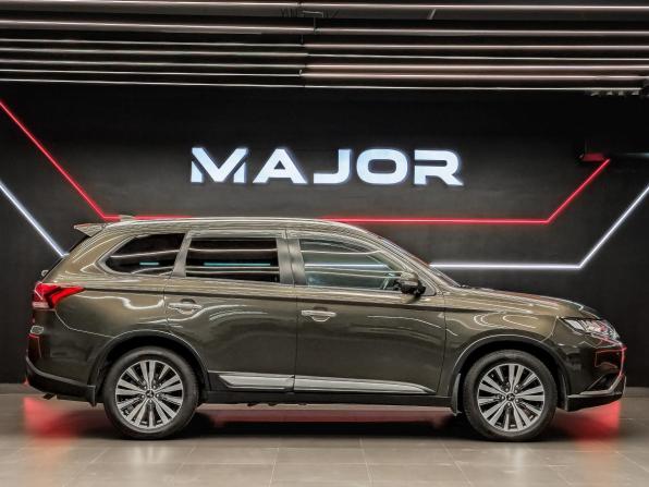 Mitsubishi Outlander III Рестайлинг 3 с пробегом 2019 года, цена 2 050 000 рублей, 102892 км, внедорожник, Автокод Объявления
