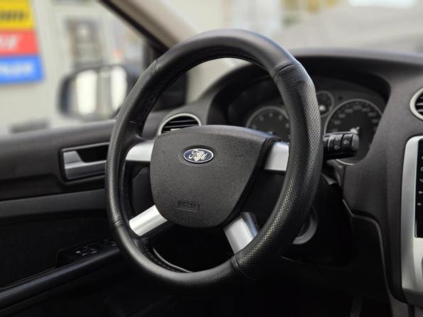 Ford Focus II с пробегом 2005 года, цена 399 999 рублей, 370000 км, седан, Автокод Объявления