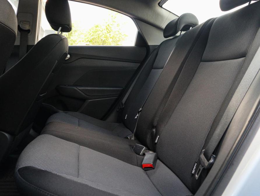 Hyundai Solaris II Москва  - изображение 8