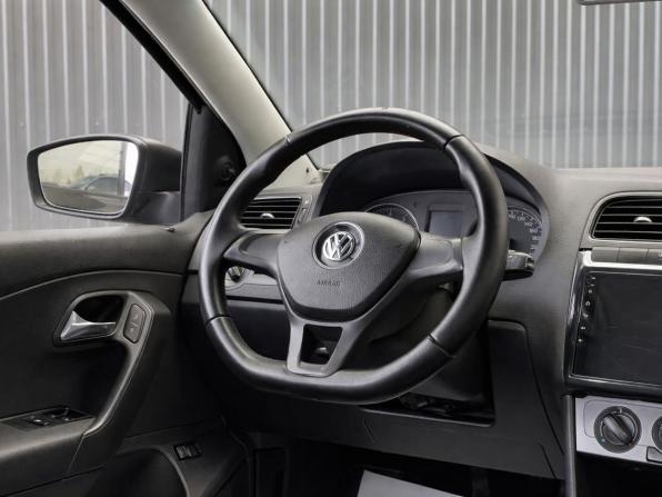Volkswagen Polo V Рестайлинг с пробегом 2016 года, цена 847 000 рублей, 181305 км, седан, Автокод Объявления