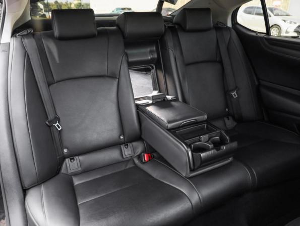 Lexus ES VII с пробегом 2019 года, цена 3 349 000 рублей, 151345 км, седан, Автокод Объявления