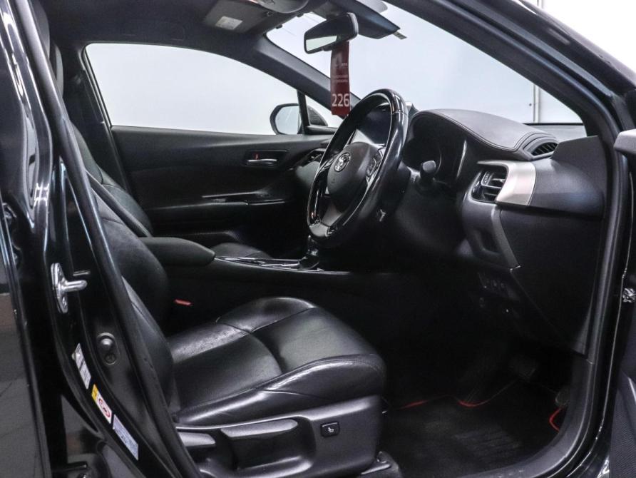 Toyota C-HR I Красноярск  - изображение 11