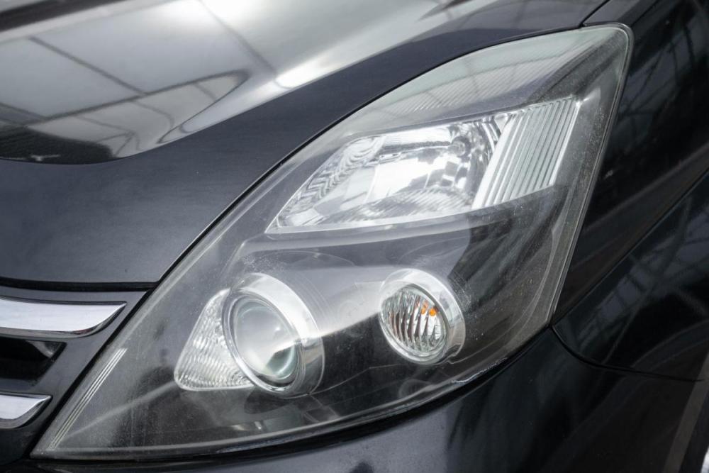 Toyota ISis I Рестайлинг Иркутск  - изображение 3