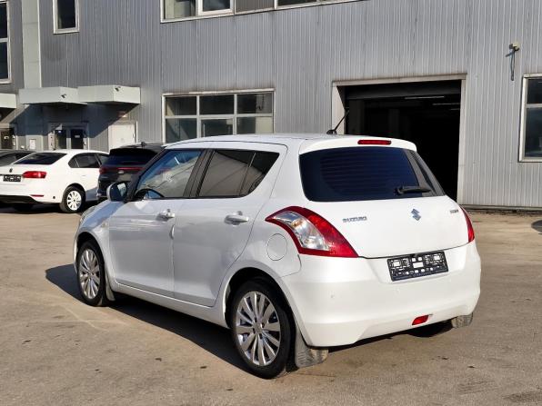 Suzuki Swift IV с пробегом 2012 года, цена 999 000 рублей, 73859 км, хэтчбек, Автокод Объявления
