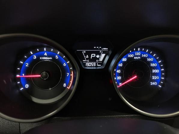 Hyundai Elantra V (MD) Рестайлинг с пробегом 2015 года, цена 1 090 000 рублей, 190590 км, седан, Автокод Объявления