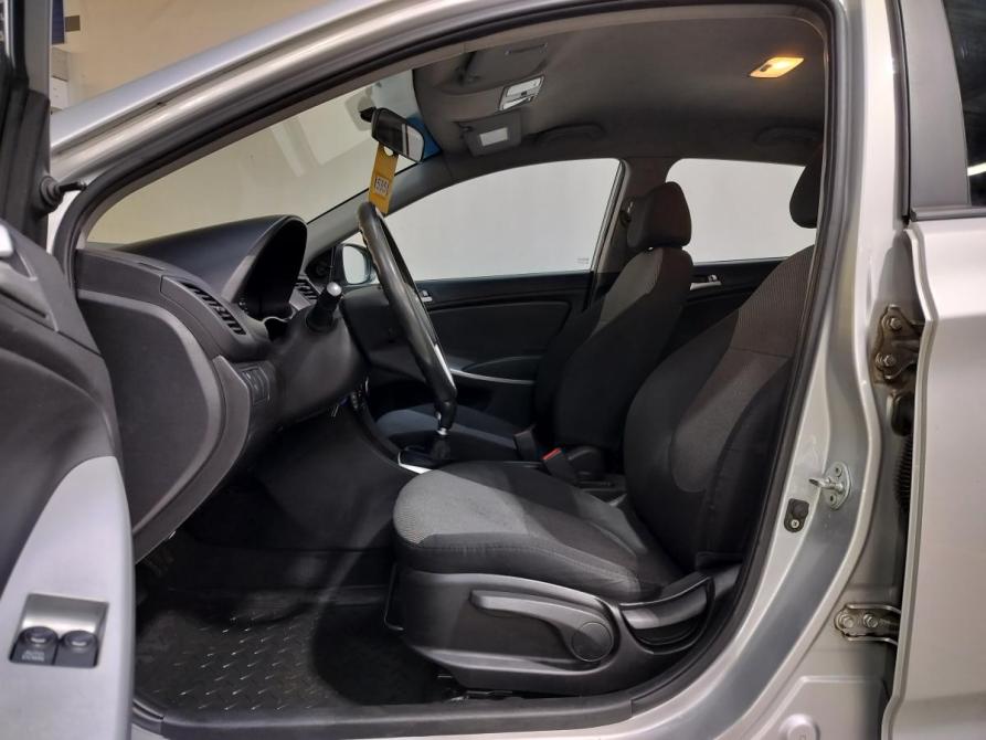 Hyundai Solaris I Санкт-Петербург  - изображение 15