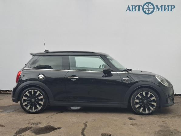 Mini Hatch III (F55/F56) Рестайлинг 2 с пробегом 2021 года, цена 3 050 000 рублей, 50961 км, хэтчбек, Автокод Объявления