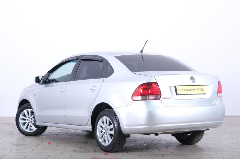 Volkswagen Polo V Омск  - изображение 5
