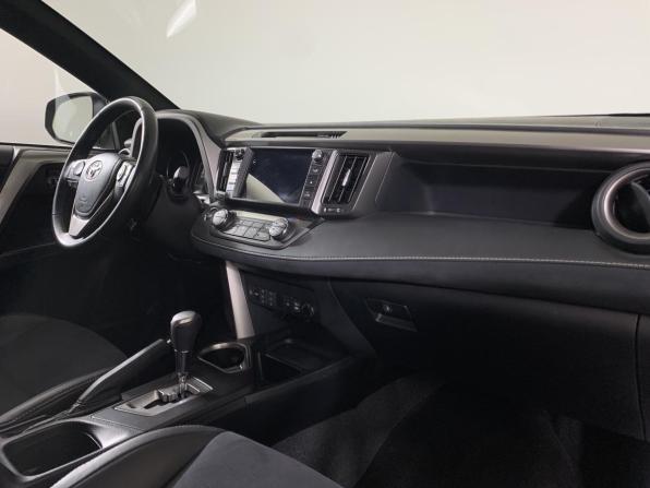 Toyota RAV4 IV (XA40) Рестайлинг с пробегом 2016 года, цена 2 950 000 рублей, 74324 км, внедорожник, Автокод Объявления