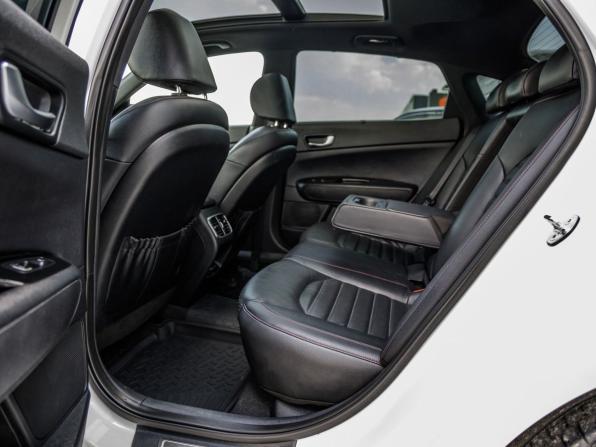 Kia Optima IV Рестайлинг с пробегом 2018 года, цена 2 198 000 рублей, 104338 км, седан, Автокод Объявления