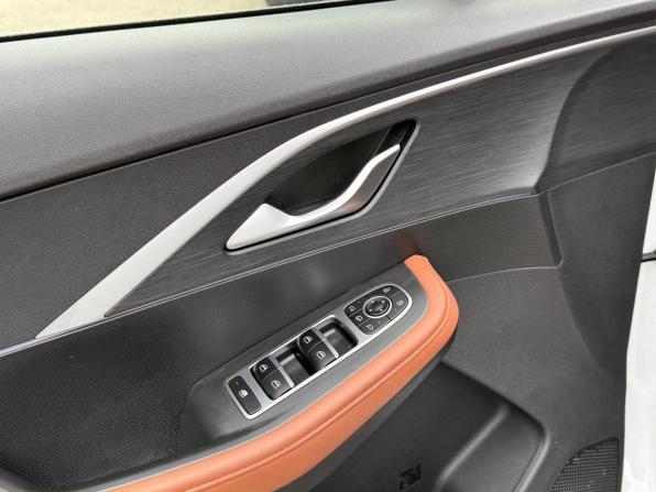 Omoda C5 I с пробегом 2022 года, цена 1 649 000 рублей, 63100 км, внедорожник, Автокод Объявления