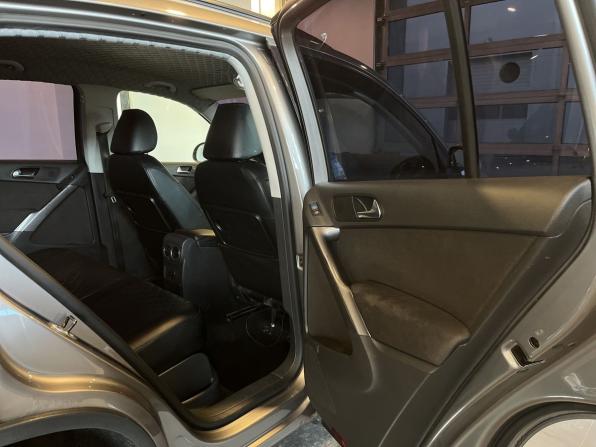 Volkswagen Tiguan I с пробегом 2009 года, цена 670 000 рублей, 372977 км, внедорожник, Автокод Объявления