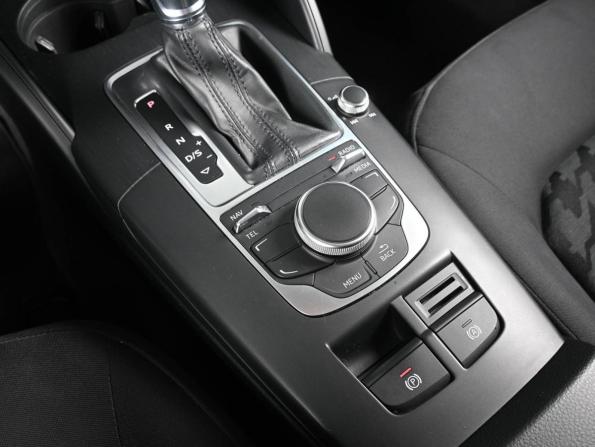 Audi A3 III (8V) с пробегом 2015 года, цена 1 499 000 рублей, 175824 км, седан, Автокод Объявления