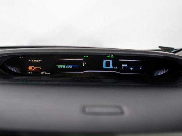 Honda Stepwgn V Рестайлинг с пробегом 2018 года, цена 2 320 000 рублей, 89436 км, минивэн, Автокод Объявления